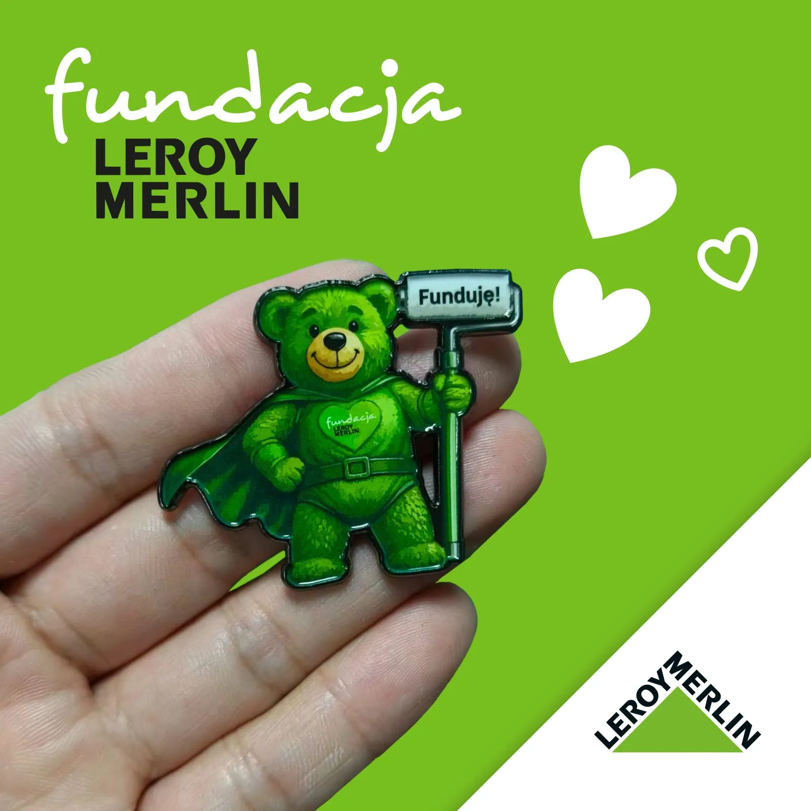 Misie Fundasie w rękach pracowników